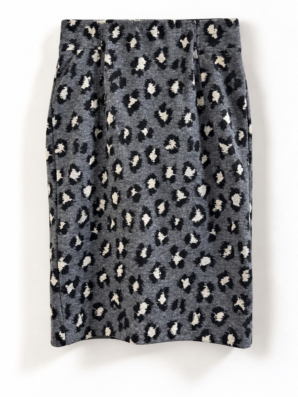 LOFT Gray Leopard Print Pencil Pencil Skirt Cream and Black Size XSP